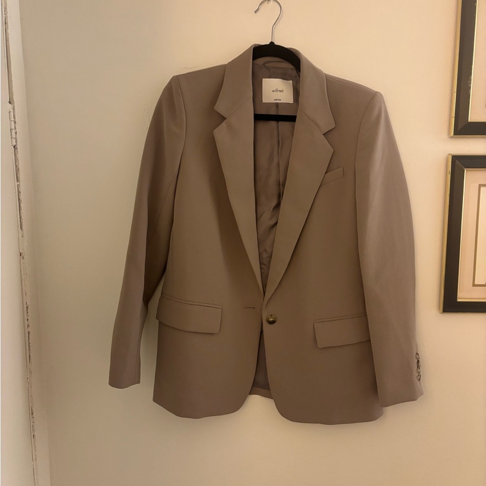 Aritzia Wilfred Blazer - size 0 Taupe